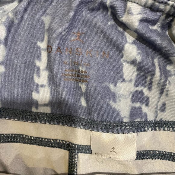 3 Pairs of Danskin Leggings - Picture 10 of 16